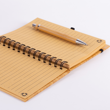 Caderno B6 Capa em Bambu com caneta (18x13cm)