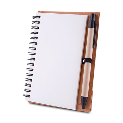 Caderno A6 capa em papelão reciclado com caneta