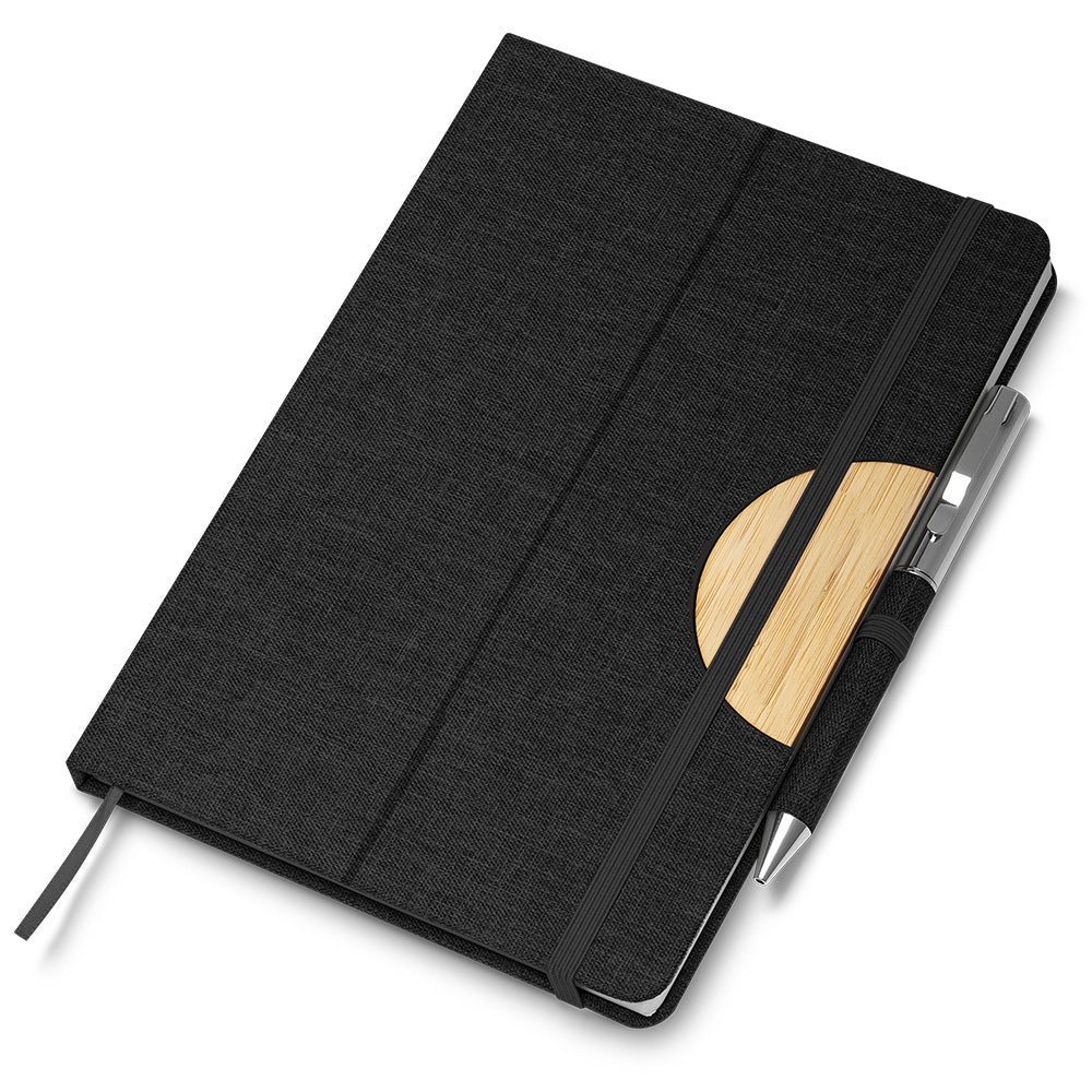 Caderno A5 Capa em RPET e detalhe em Bambu