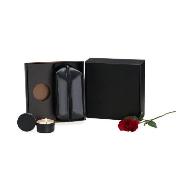 KIT VELA AROMATIZADA E NECESSAIRE - 2 PÇS