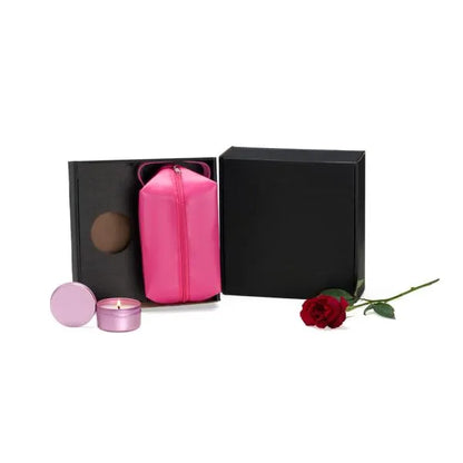 KIT VELA AROMATIZADA E NECESSAIRE - ROSA - 2 PÇS