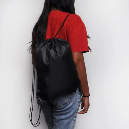 MOCHILA SACOLA EM NYLON 190D - PRETA - 42X32CM